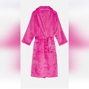 Nwt Victoria Secret Women's Pink Plush Robe M/L